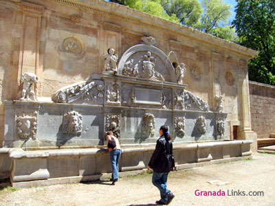 Pilar de Carlos V, Alhambra
Granada